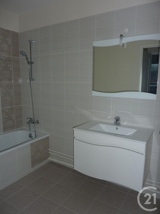 Appartement F3 à louer - 3 pièces - 62.52 m2 - DRANCY - 93 - ILE-DE-FRANCE - Century 21 Pierrimo Appartement F3 à louer - 3 pièces - 62.52 m2 - DRANCY - 93 - ILE-DE-FRANCE - Century 21 Pierrimo