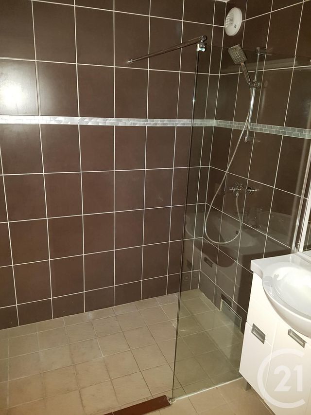 Appartement F4 à louer - 4 pièces - 84.7 m2 - DRANCY - 93 - ILE-DE-FRANCE - Century 21 Pierrimo Appartement F4 à louer - 4 pièces - 84.7 m2 - DRANCY - 93 - ILE-DE-FRANCE - Century 21 Pierrimo