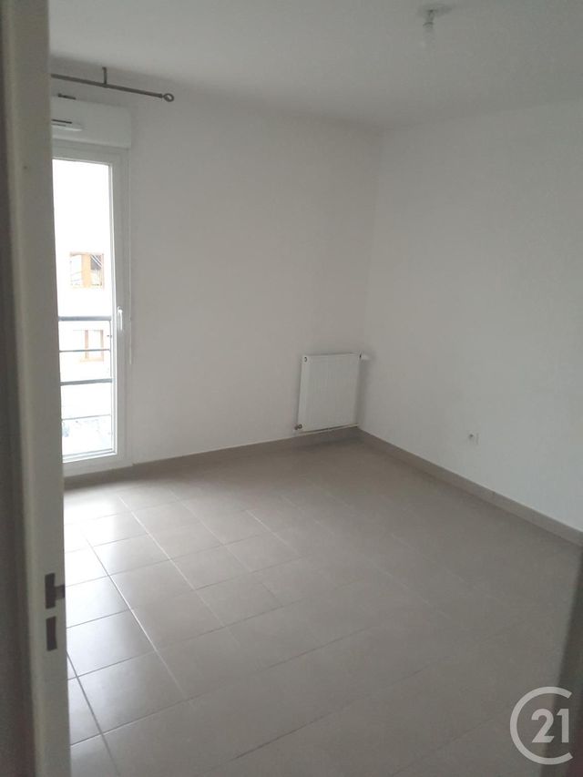 Appartement F4 à louer - 4 pièces - 84.7 m2 - DRANCY - 93 - ILE-DE-FRANCE - Century 21 Pierrimo Appartement F4 à louer - 4 pièces - 84.7 m2 - DRANCY - 93 - ILE-DE-FRANCE - Century 21 Pierrimo