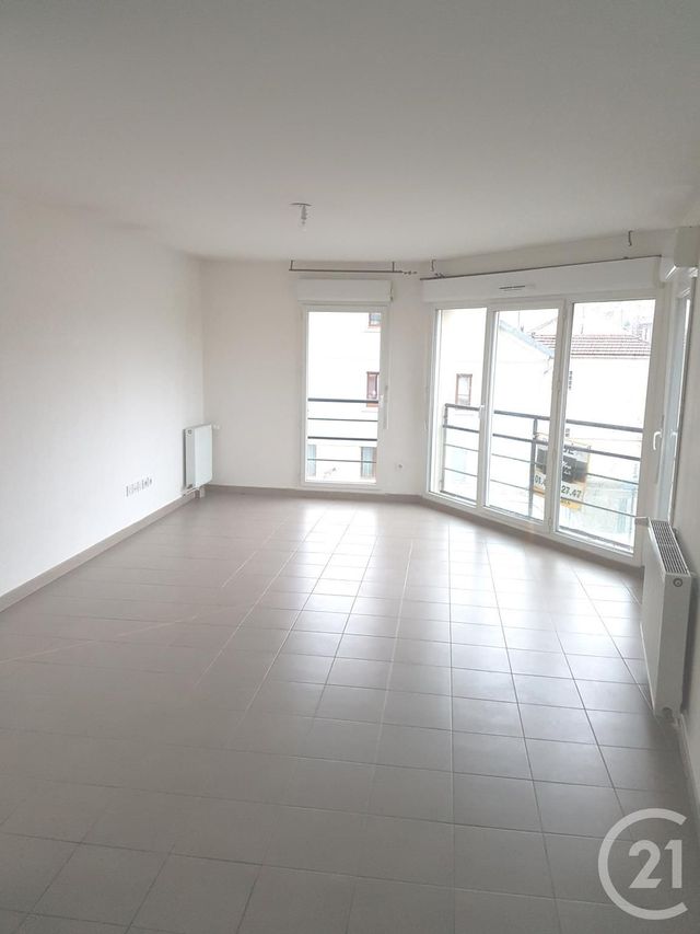 Appartement F4 à louer - 4 pièces - 84.7 m2 - DRANCY - 93 - ILE-DE-FRANCE - Century 21 Pierrimo Appartement F4 à louer - 4 pièces - 84.7 m2 - DRANCY - 93 - ILE-DE-FRANCE - Century 21 Pierrimo