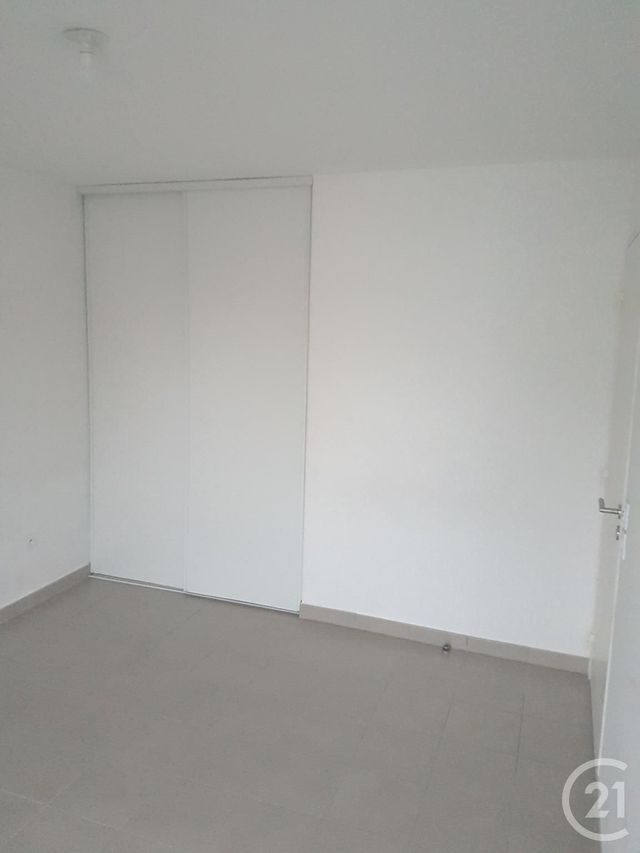 Appartement F4 à louer - 4 pièces - 84.7 m2 - DRANCY - 93 - ILE-DE-FRANCE - Century 21 Pierrimo Appartement F4 à louer - 4 pièces - 84.7 m2 - DRANCY - 93 - ILE-DE-FRANCE - Century 21 Pierrimo