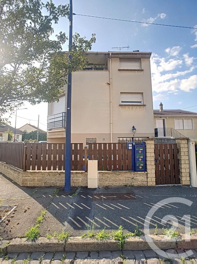 Afficher la photo en grand Studio à louer - 1 pièce - 26.92 m2 - DRANCY - 93 - ILE-DE-FRANCE - Century 21 Pierrimo