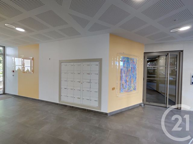 Afficher la photo en grand Appartement F2 à vendre - 2 pièces - 47.2 m2 - LE BOURGET - 93 - ILE-DE-FRANCE - Century 21 Pierrimo