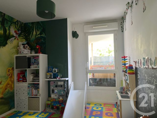 Afficher la photo en grand Appartement F4 à vendre - 4 pièces - 76.91 m2 - LE BLANC MESNIL - 93 - ILE-DE-FRANCE - Century 21 Pierrimo