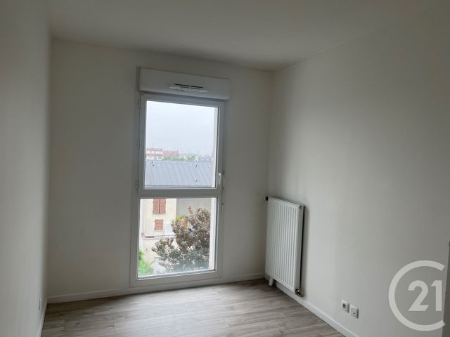 Afficher la photo en grand Appartement F3 à vendre - 3 pièces - 54.33 m2 - LE BLANC MESNIL - 93 - ILE-DE-FRANCE - Century 21 Pierrimo