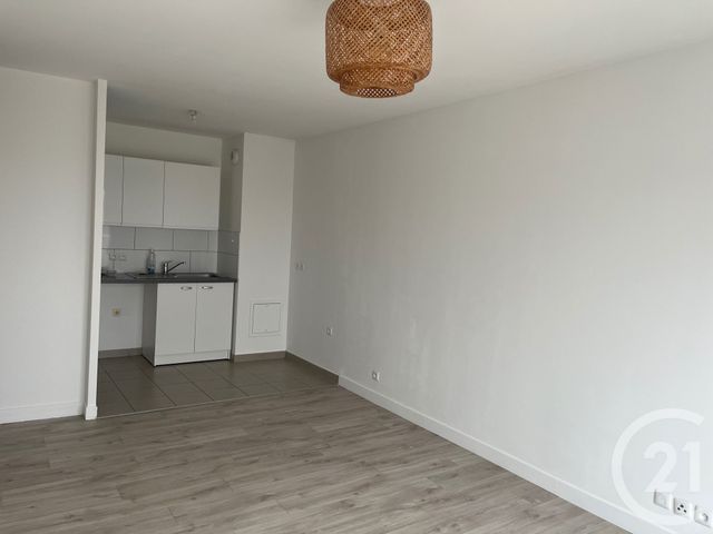 Afficher la photo en grand Appartement F3 à vendre - 3 pièces - 54.33 m2 - LE BLANC MESNIL - 93 - ILE-DE-FRANCE - Century 21 Pierrimo