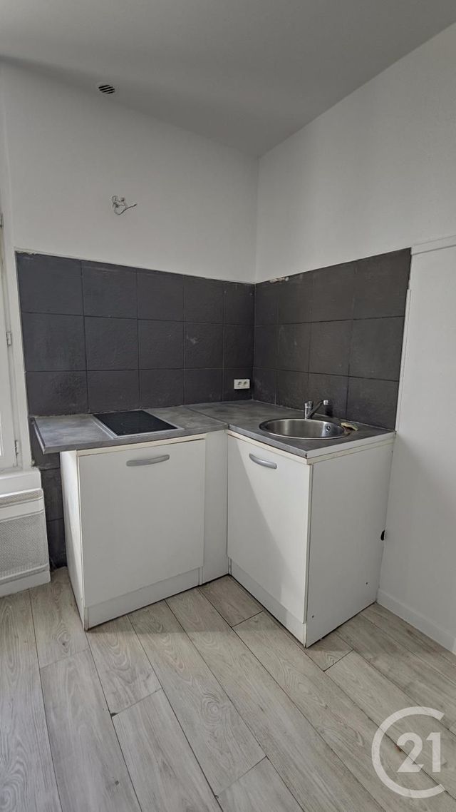 Afficher la photo en grand Appartement F2 à vendre - 2 pièces - 22.0 m2 - LE BOURGET - 93 - ILE-DE-FRANCE - Century 21 Pierrimo