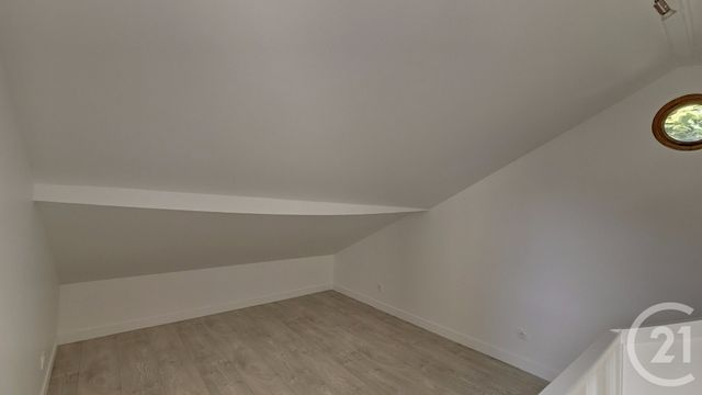 Afficher la photo en grand Appartement Duplex à vendre - 2 pièces - 25.39 m2 - LE BLANC MESNIL - 93 - ILE-DE-FRANCE - Century 21 Pierrimo