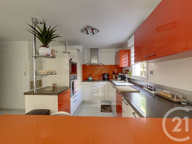 Appartement F5 à vendre - 5 pièces - 80.17 m2 - DRANCY - 93 - ILE-DE-FRANCE - Century 21 Pierrimo