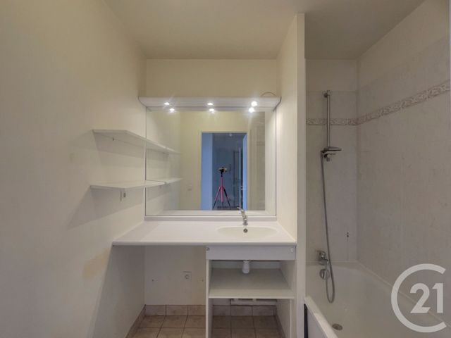 Afficher la photo en grand Appartement F3 à vendre - 3 pièces - 59.0 m2 - DRANCY - 93 - ILE-DE-FRANCE - Century 21 Pierrimo