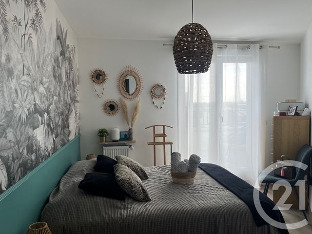 Afficher la photo en grand Appartement F4 à vendre - 4 pièces - 77.63 m2 - LE BLANC MESNIL - 93 - ILE-DE-FRANCE - Century 21 Pierrimo