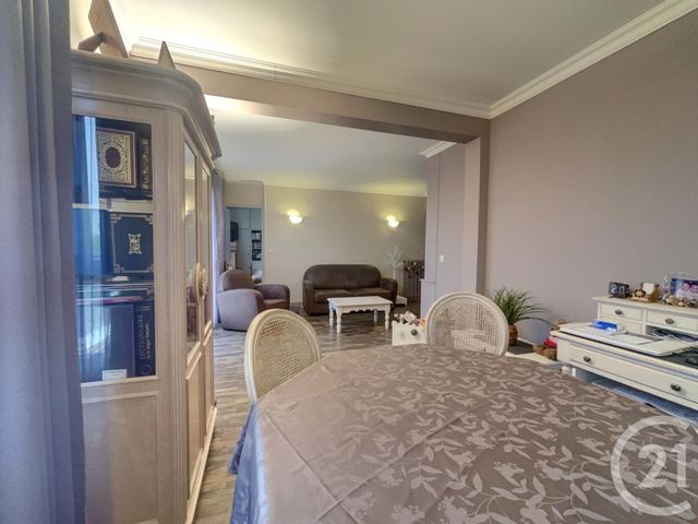Appartement F5 à vendre - 5 pièces - 72.98 m2 - DRANCY - 93 - ILE-DE-FRANCE - Century 21 Pierrimo