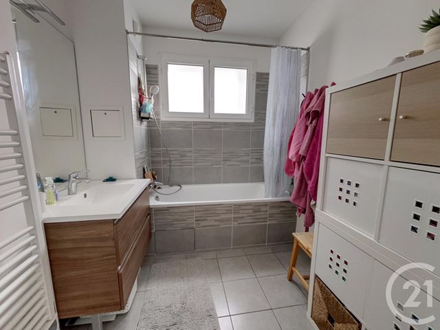 Appartement F3 à vendre - 3 pièces - 63.8 m2 - DRANCY - 93 - ILE-DE-FRANCE - Century 21 Pierrimo