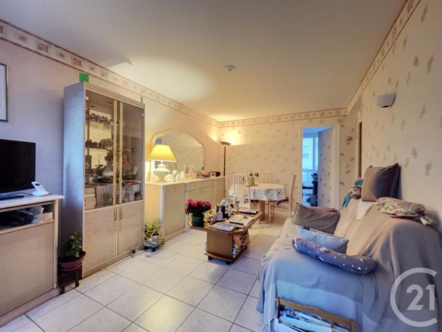 Appartement F3 à vendre - 3 pièces - 54.38 m2 - LE BOURGET - 93 - ILE-DE-FRANCE - Century 21 Pierrimo