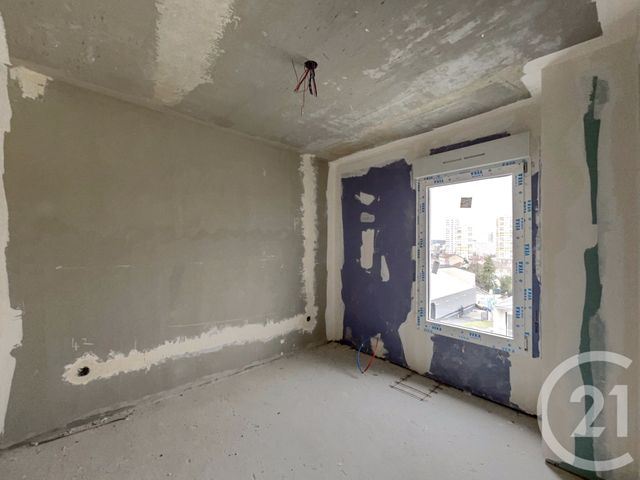 Appartement F4 à vendre - 4 pièces - 82.39 m2 - EPINAY SUR SEINE - 93 - ILE-DE-FRANCE - Century 21 Pierrimo