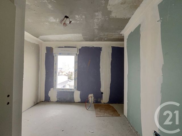 Appartement F4 à vendre - 4 pièces - 82.39 m2 - EPINAY SUR SEINE - 93 - ILE-DE-FRANCE - Century 21 Pierrimo