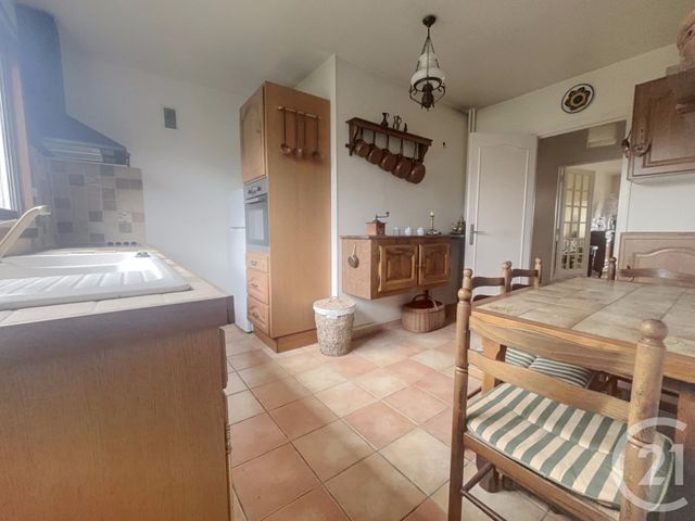 Appartement F3 à vendre - 3 pièces - 74.33 m2 - LE BOURGET - 93 - ILE-DE-FRANCE - Century 21 Pierrimo