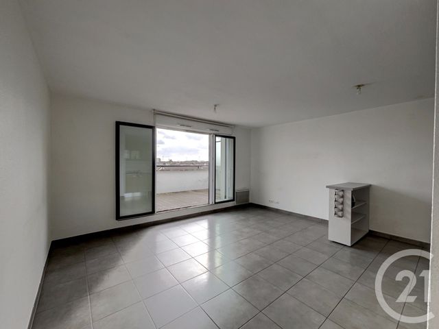 Appartement F3 à vendre - 3 pièces - 61.47 m2 - LE BLANC MESNIL - 93 - ILE-DE-FRANCE - Century 21 Pierrimo