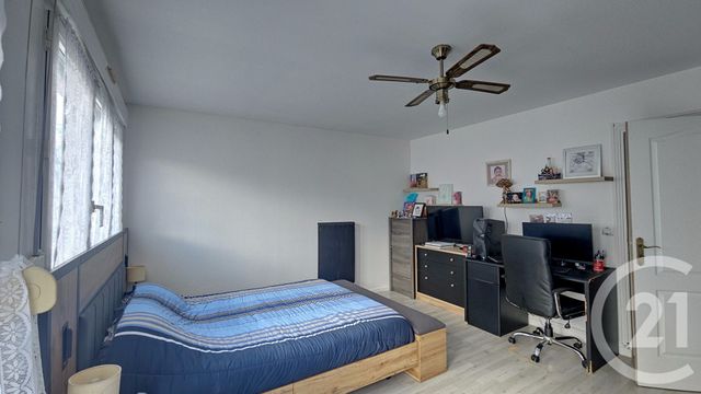 Appartement F4 à vendre - 4 pièces - 77.17 m2 - DRANCY - 93 - ILE-DE-FRANCE - Century 21 Pierrimo