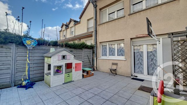 Appartement F4 à vendre - 4 pièces - 77.17 m2 - DRANCY - 93 - ILE-DE-FRANCE - Century 21 Pierrimo