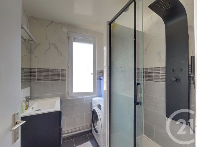 Appartement F4 à vendre - 4 pièces - 62.39 m2 - LE BLANC MESNIL - 93 - ILE-DE-FRANCE - Century 21 Pierrimo
