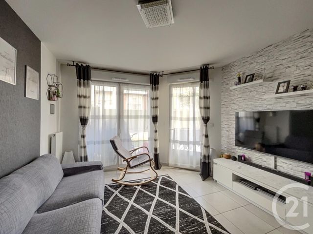 Appartement F3 à vendre - 3 pièces - 57.01 m2 - LE BLANC MESNIL - 93 - ILE-DE-FRANCE - Century 21 Pierrimo
