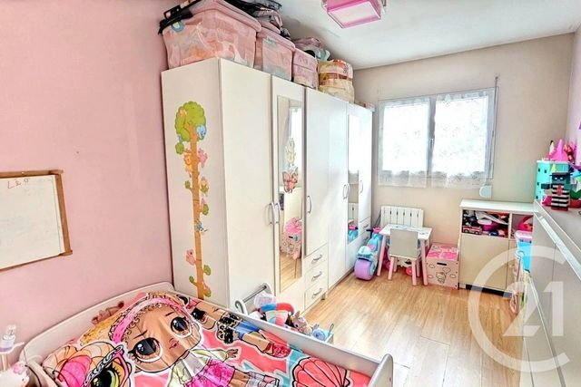 Appartement F4 à vendre - 4 pièces - 77.17 m2 - DRANCY - 93 - ILE-DE-FRANCE - Century 21 Pierrimo